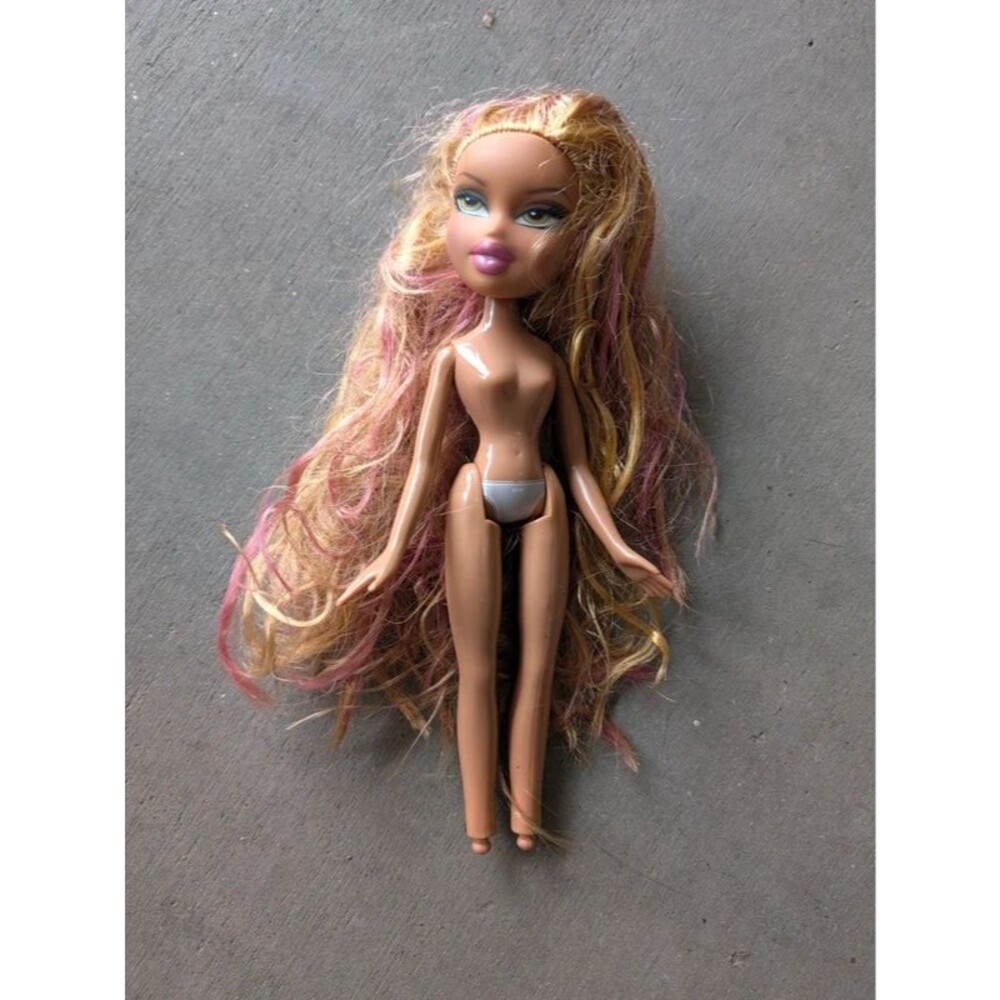 Bratz Magic Hair Color Fianna Doll 2008 MGA Pink Streak Hair RARE Nude